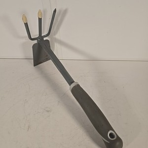 2-IN-1 Hand Tools Hoe and Cultivator Garden Hand Tool Comfortable Handle