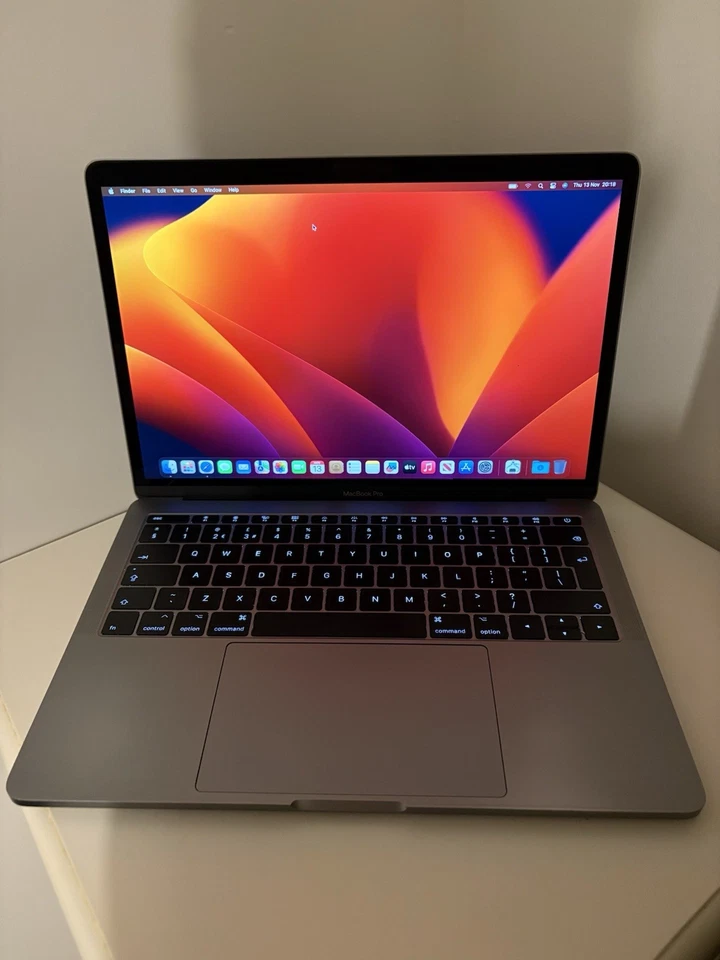 Apple MacBook Pro Retina 13.3" 2017 (P160) 256GB SSD 8GB Ram 2.3GHz Core i5 Grey - Image 2 of 4