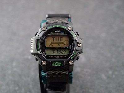 Casio Pro Trek PRT-30 Twin Sensor Alti-Thermo Digital Watch NOS New Rare