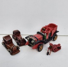 4 MODELLINI AUTO D'EPOCA in legno dipinto a mano. MACCHININE E Moto VINTAGE 