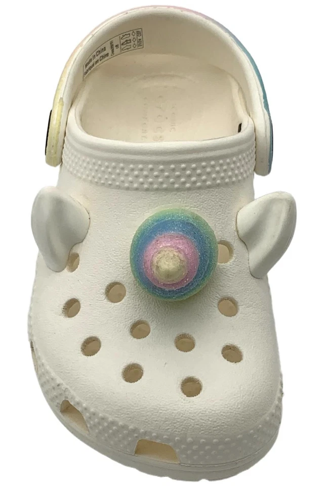 Zueco de tiza Crocs clásico YO SOY arco iris unicornio para niñas pequeñas Foto 2 de 3