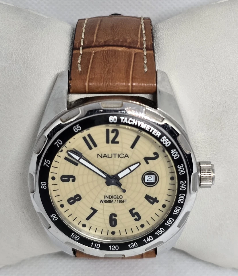 Reloj Hombre Nautica Indiglo Esfera Crema WR50M Taquímetro Correa Cuero Marrón 09 Foto 4 de 4