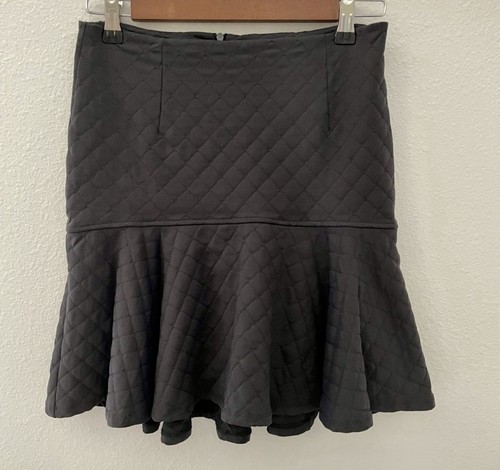 Falda David Lerner Acolchada Volantes Carbón Elastizada Talla XS $135 - Imagen 7 de 8