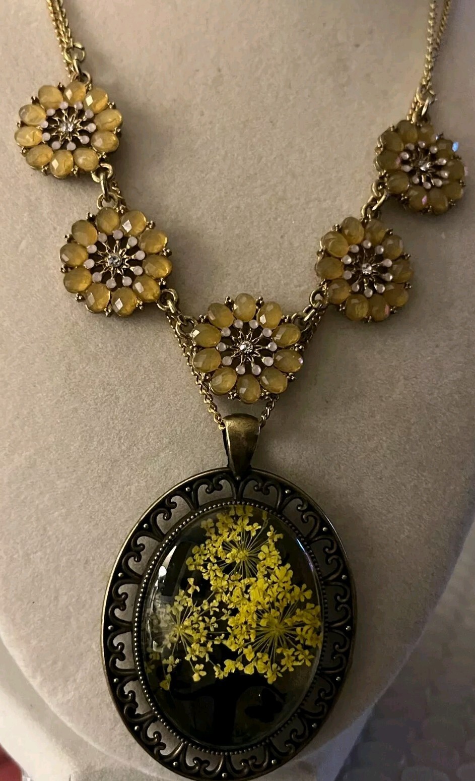 2 Necklaces-1 Bronze Queen Anne's Lace Pressed Flower Tree Of Life-1 W Daisies