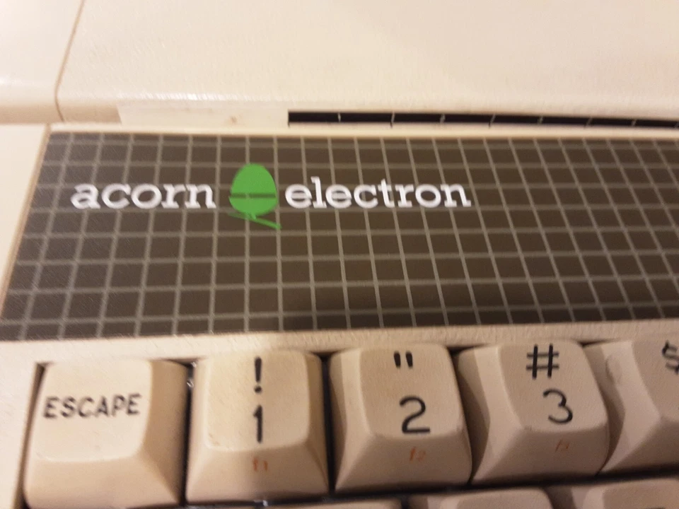 RARO ELECTRÓN BELLOTA PLUS 1 CON MUCHAS CINTAS, LIBROS ETC Foto 3 de 4