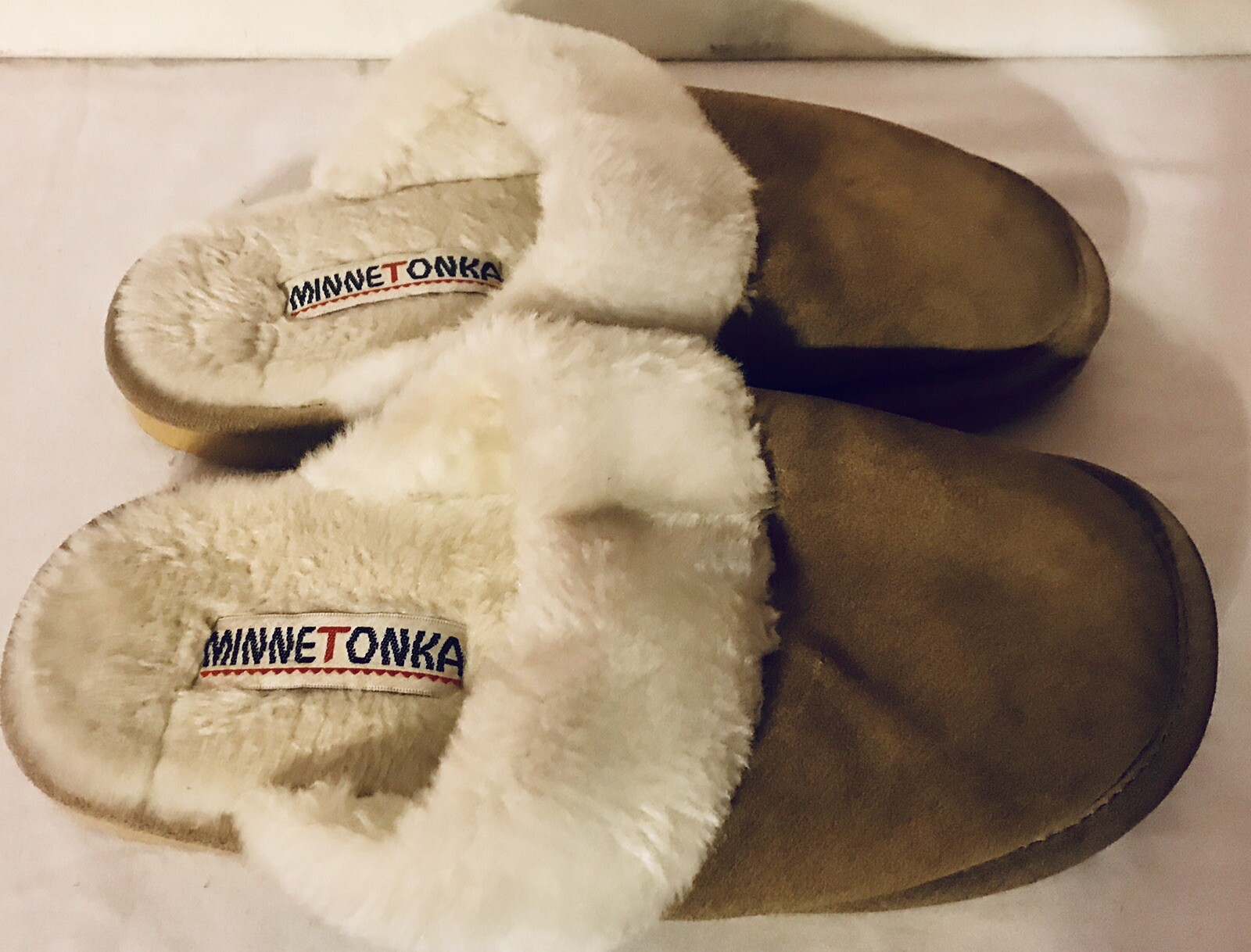 SAOLA Scarpe pantofole Minnetonka pelle scamosciata marrone foderate in pelliccia di mulo suola rigida taglia 6