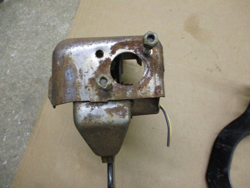 1995-1999 Chevy GMC Truck C/K 2500 3500 Clutch pedal Assembly Brake Pedal NV3500 - Picture 9 of 13