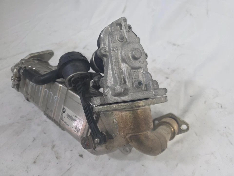 Válvula BMW EGR para SERIE 3, SERIE 5, X3, X4, X5, X6, X7 ORIGINAL OEM 9885615 Foto 3 de 4