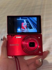 Samsung MV800 Digital Camera 16 MP 5x Optical Zoom Flip-out Touch Screen - Red