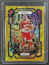 HAKEEM OLAJUWON 2023-24 PANINI PRIZM #191 GOLD SPARKLE 1/24 ROCKETS