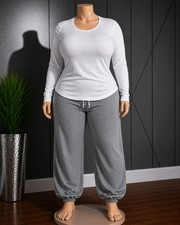Women's White Solid Round Neck Long Sleeve Pullover T-Shirt Top Regular