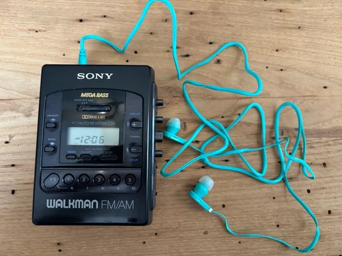 Sony WM-F2085 FM/AM Cassette Walkman Tested Working FREE SHIP
