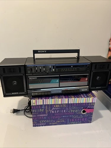 VINTAGE Sony CFS-W440 Dual Cassette AM/FM BOOMBOX GHETTO BLASTER-TESTED & WORKS