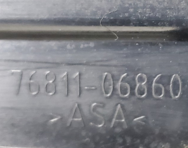 OEM 2019-21 Lexus ES350Trunk Lid Molding Garnish Trim 76811-06860 OEM