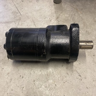 Hydraulic Motor 255320A1010AAAAA White Drive 86584.00012714 86