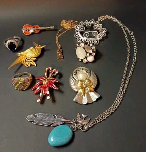 Vintage Costume Jewelry Lot Necklaces Bracelets Rings Brooches 10 pcs