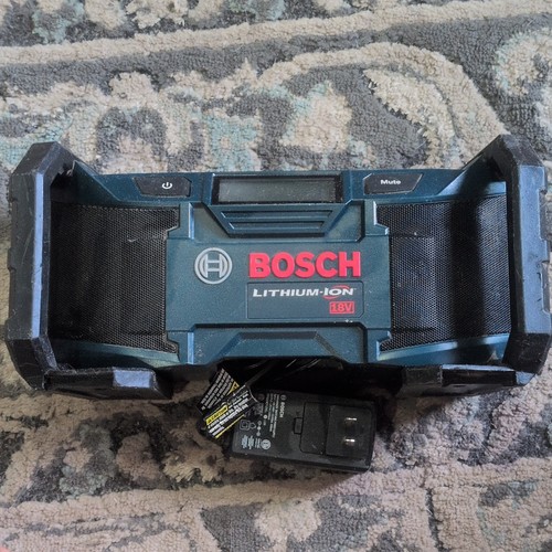 Bosch 18V Lithium-Ion Portable Worksite Radio PB180 3 601 D29 910