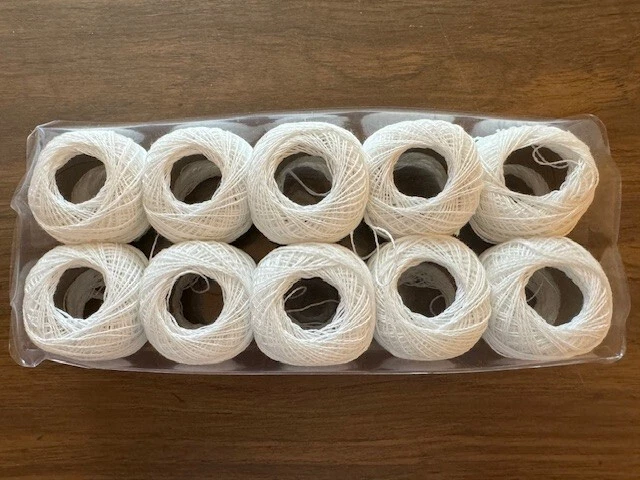 Hilo de ganchillo/bordar hilo de algodón blanco - juego de 10 rollos Foto 2 de 4