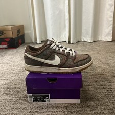 Nike Dunk Paisley Brown Size 8.5 Men  s Good Condition