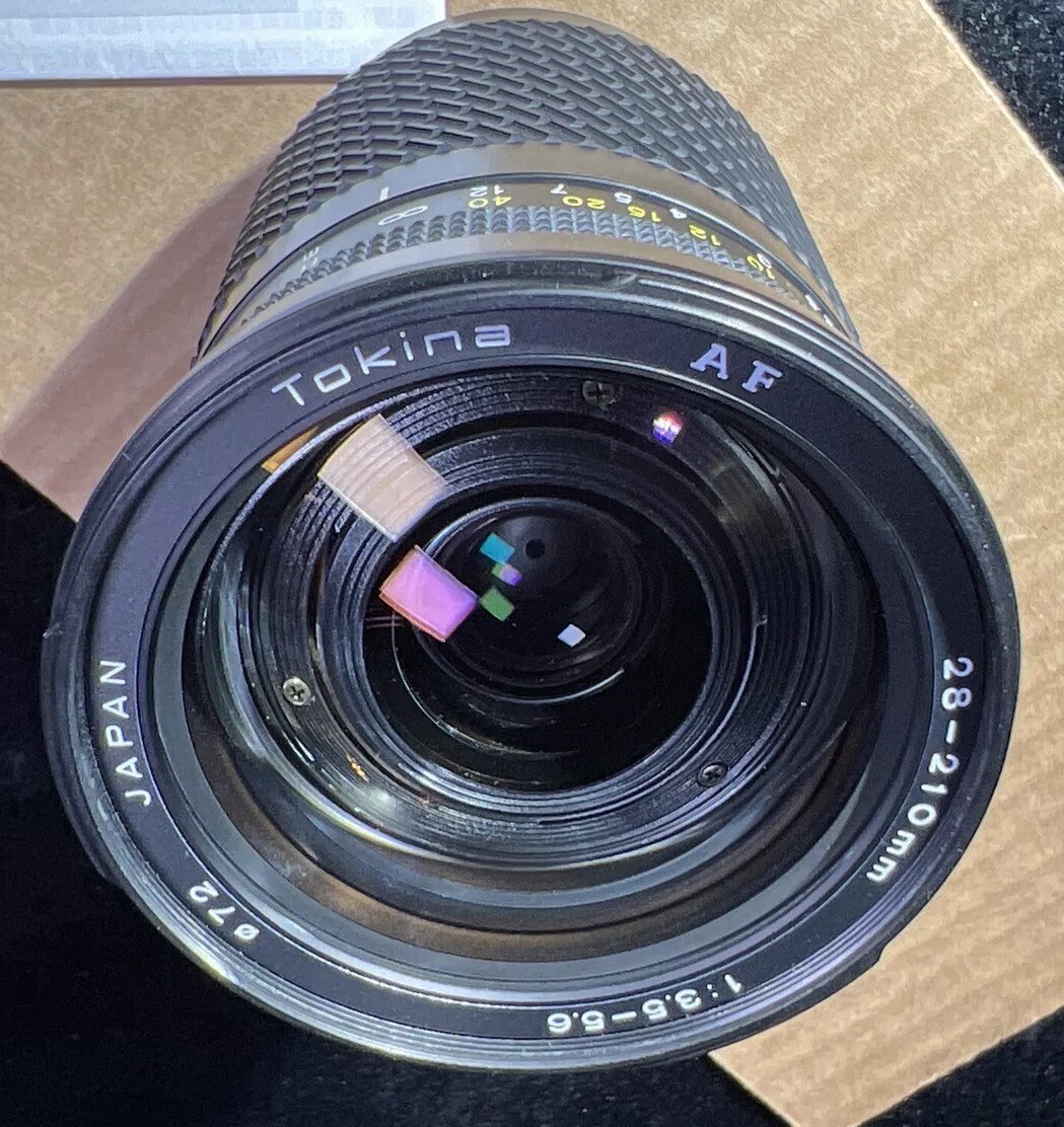 Tokina AF 28-210mm f3 5-5.6 autofocus Full Frame Camera Lens 72mm