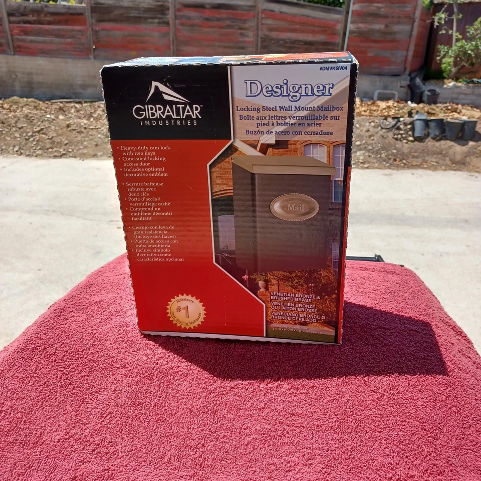 Locking Steel Wall Mount Mailbox - Image 2 of 4