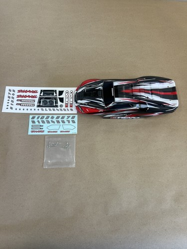Traxxas E-Revo 1/16 4x4 Body Decals Clips - Picture 3 of 3