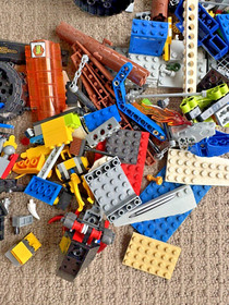 LEGO City 4433 Dirty Bike Transporter & Bulk Lego Lot 1kg Mixed Bricks