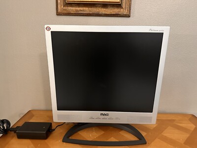 mag model 780 computer monitor platinum series. 17  Works, Tested.