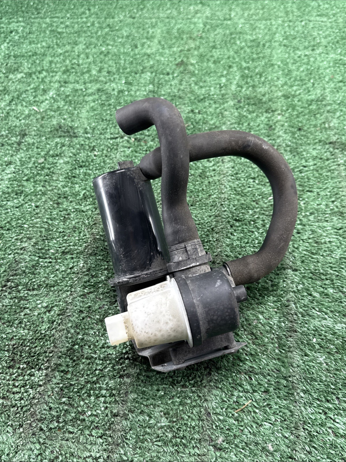 2003 - 2012 Maserati Quattroporte - Leak Detection Pump - Bosch - 0 261 222 010