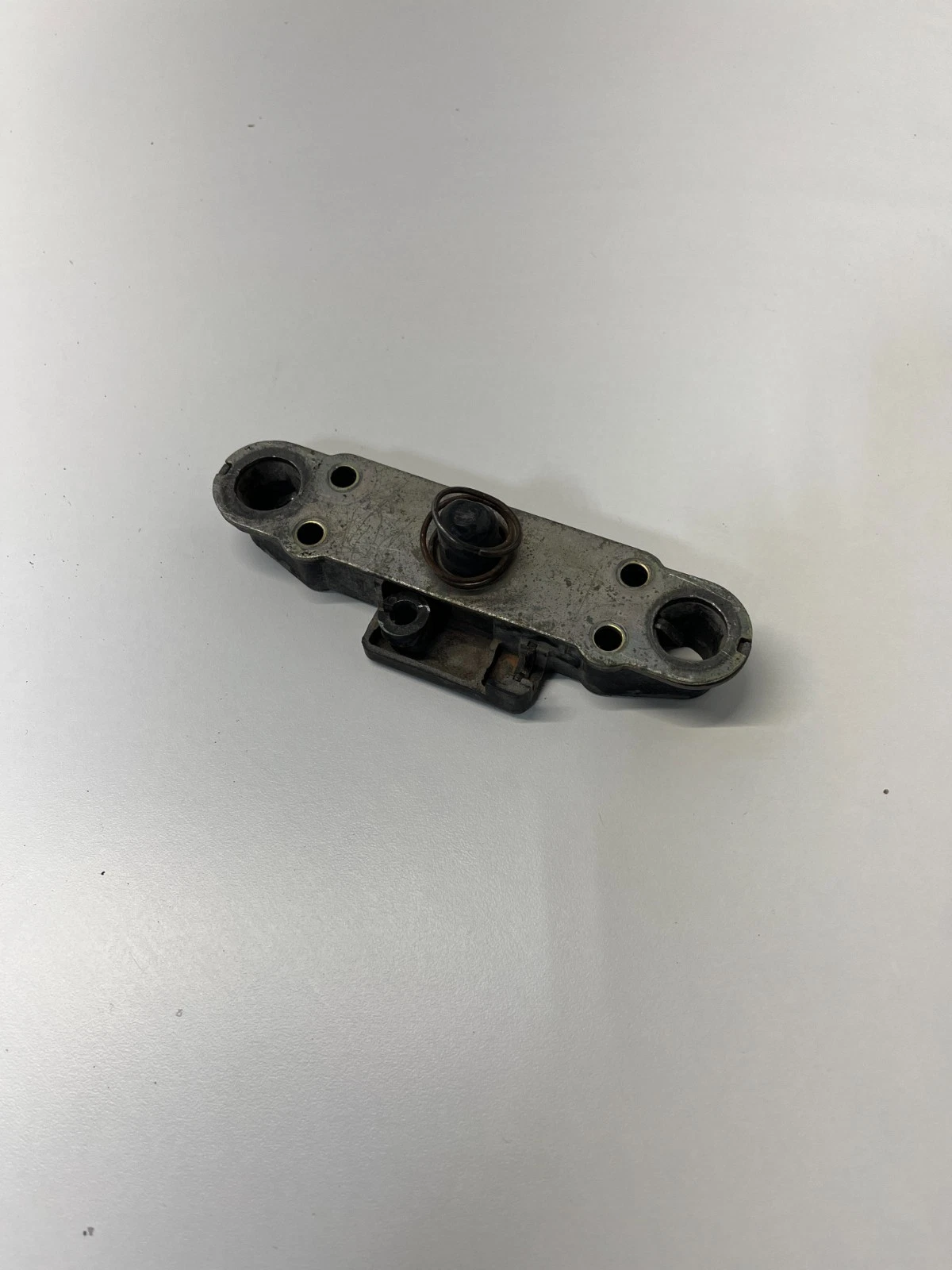 87 1987 SUZUKI LT500R lt 500 r Quadzilla OEM Seat Latch Assembly READ DESCR