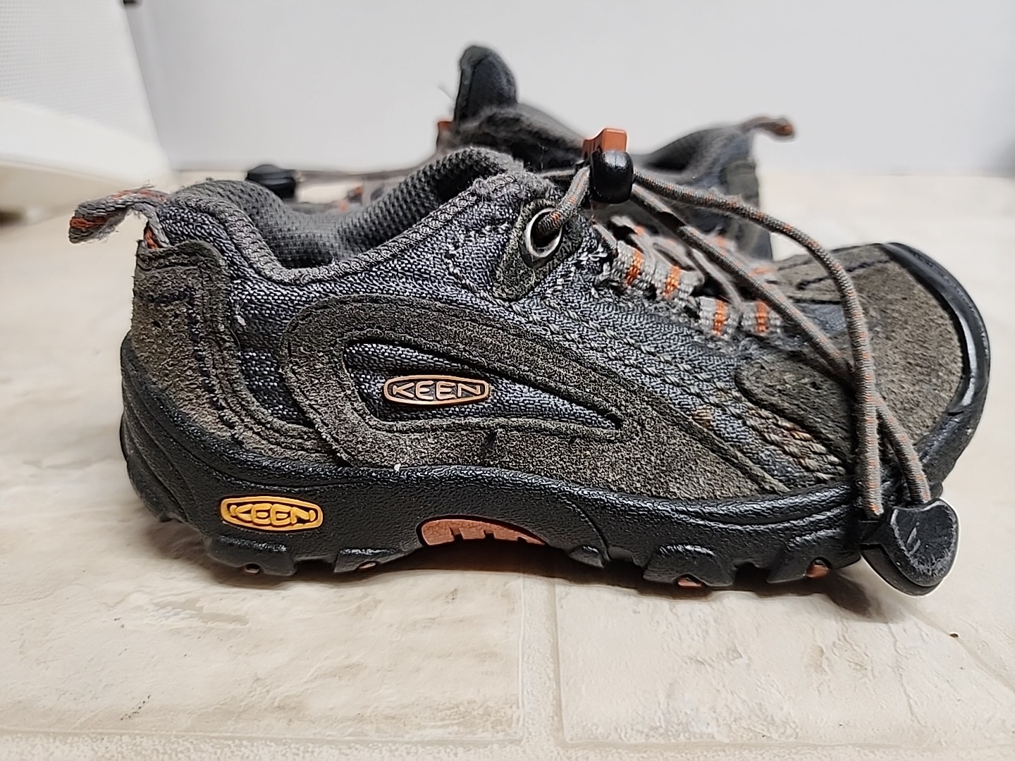 Scarpe da trekking Keen per bambini taglia 9