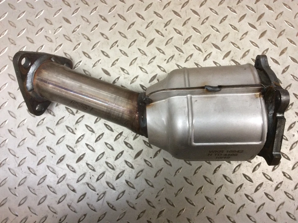 Se adapta a: 01-04 Nissan Frontier Xterra 2,4 L ajuste directo convertidor catalítico 16642 Foto 3 de 4