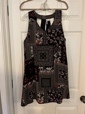 Alya Fully Lined Shift Mini Dress Black Lace Halter style Neck Size Small