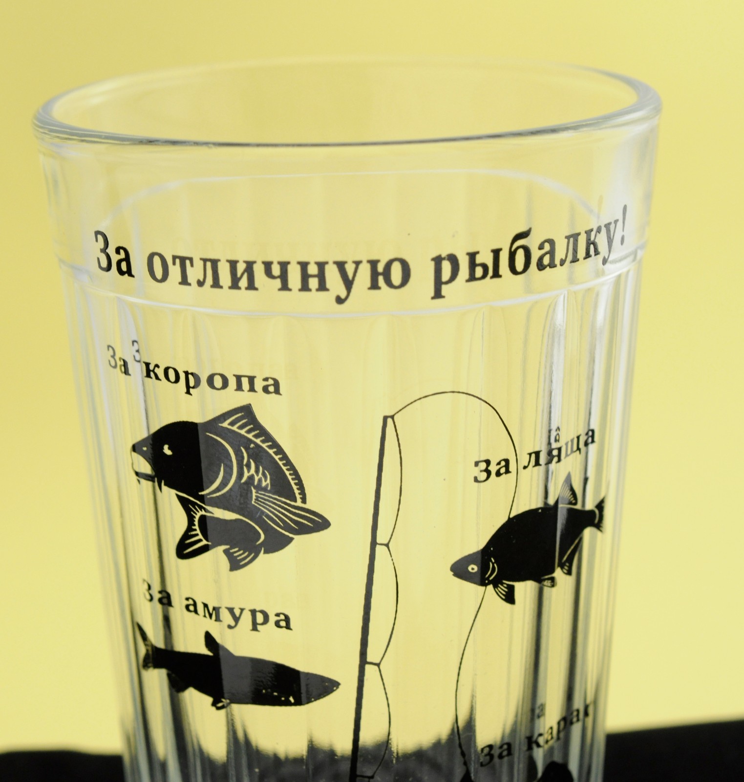 Souvenir glass cup fishing carp perch fisherman bass roach cruci bream