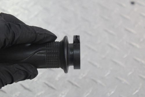 2014 HONDA CB500F RIGHT THROTTLE TUBE GRIP - Picture 5 of 11