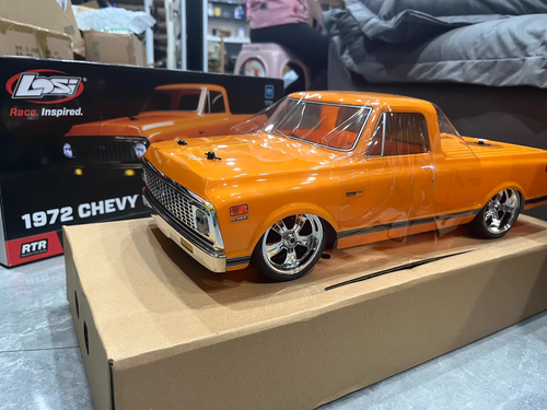 Losi 1/10 1972 Chevy C10 Pickups Truck - Orange and Black & Brand New - Picture 11 of 12