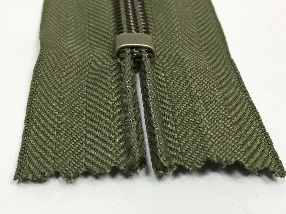 Cremallera militar de EE. UU. YKK #9 VERDE CEDRO MILSPEC 14 PULGADAS LARGO 2 PULGADAS ANCHO Foto 4 de 4