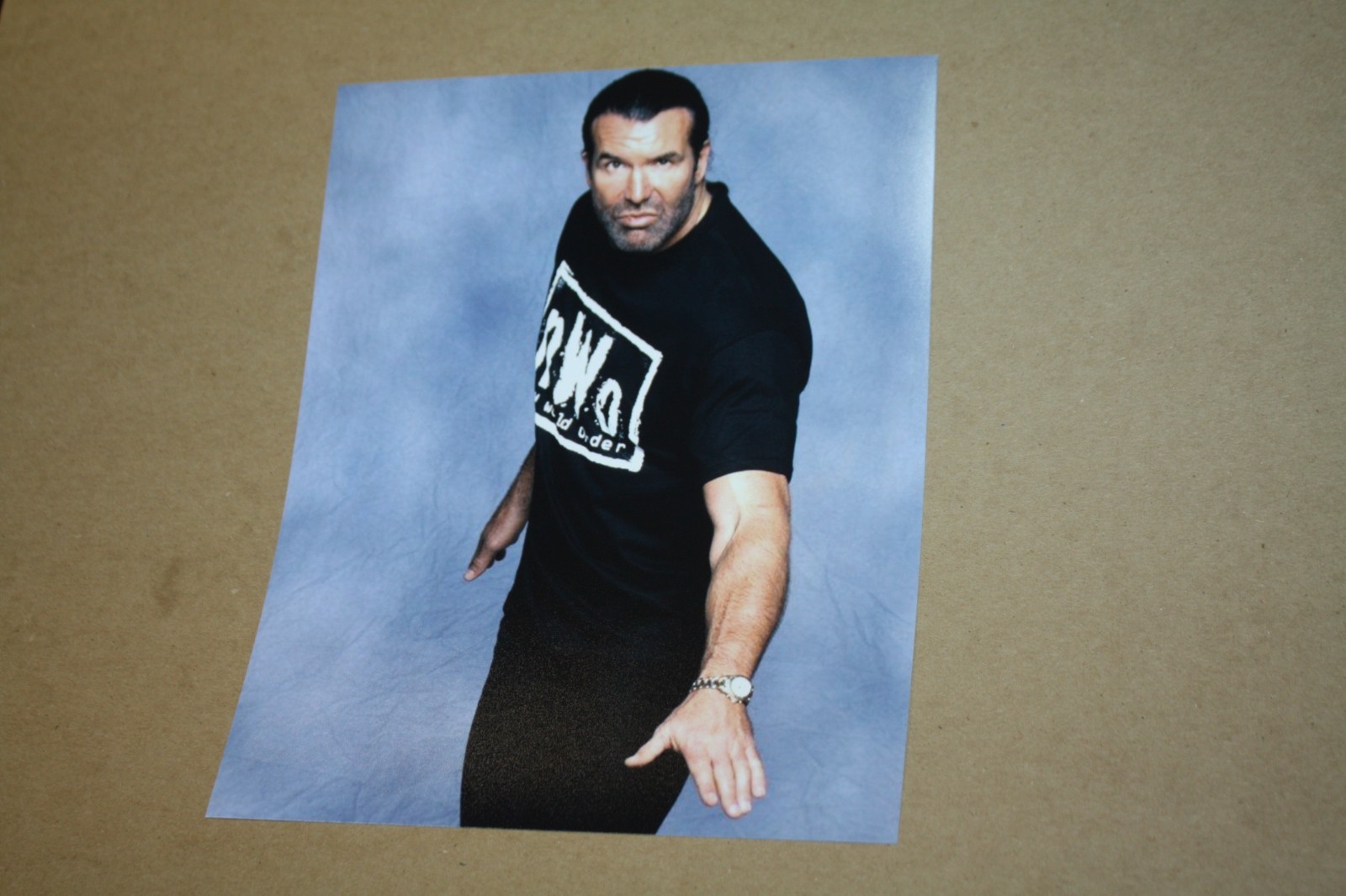 WWE WCW SCOTT HALL UNSIGNED 8X10 PHOTO NWO 