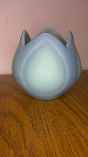 Van Briggle blue  tulip vase art pottery very good condition                Z149