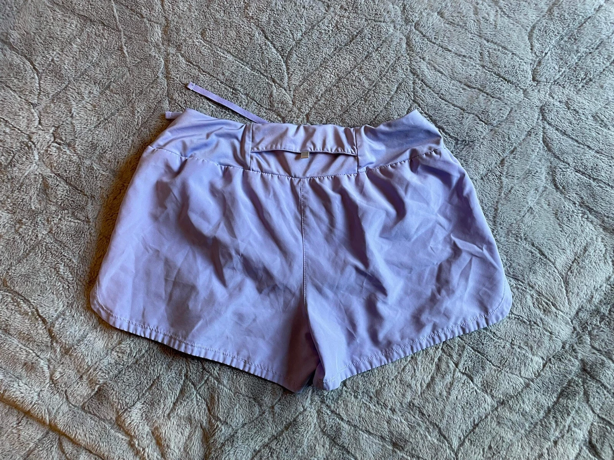 Light purple deals nike shorts