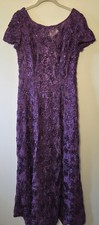 Alex Evenings Women's Long Rosette Lace Cap Sleeve Gown Size 8 Eggplant Purple