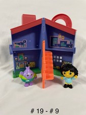 Cbeebies Moon & Me Take And Go play House & 2 Figures set Bundle toys *VGC*