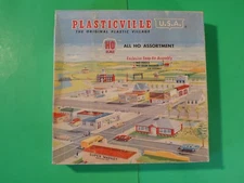 PLASTICVILLE- Uncateloged SEARS City in a box set by Plasticville for H O scale 