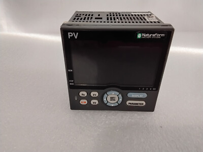 NatureForm  UT35A-000-11-00  DIGITAL INDICATING CONTROLLER