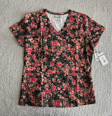 Koi Next Gen Scrub Top Women s Sz Medium Green Wildflower Floral Stretch Nursing