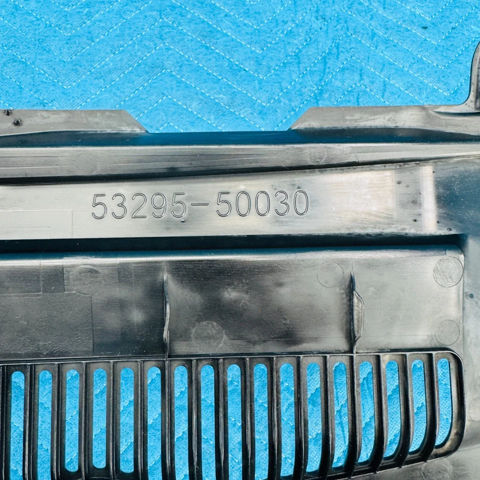 2007–2012 Lexus LS460 Radiator Support Upper Cover OEM 5329550030 - Image 2 of 4