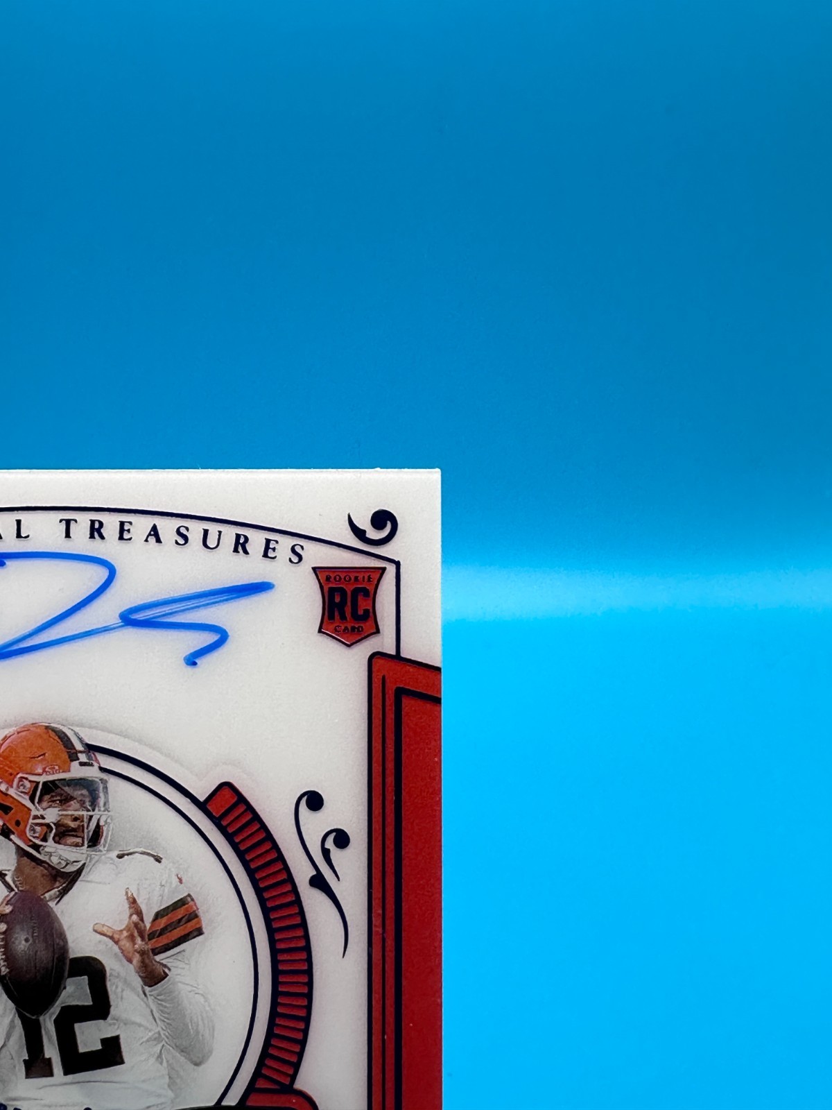 2025 National Treasures On Card Auto Shedeur Sanders Rookie Treasures Gold /10 view 5