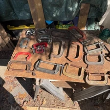 C Clamps x 33 various sizes, 2 corner clamps