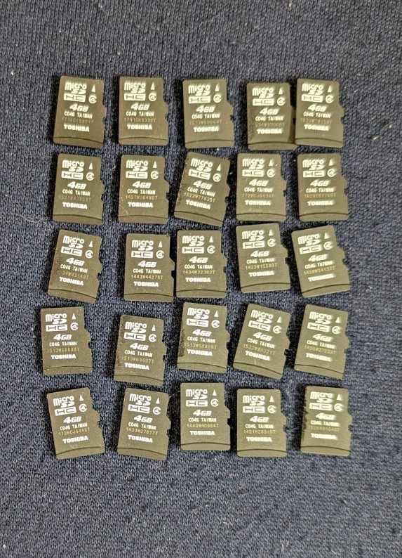 Lot of Twenty five (25x) 4 GB Toshiba SDHC microSD cards