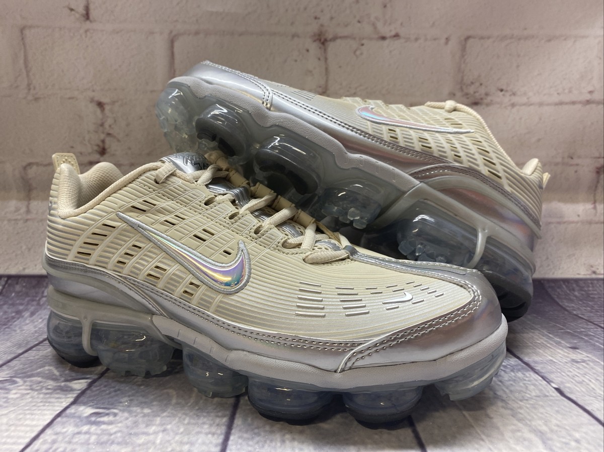 Nike Air Vapormax 360 Cream White Metallic Shoes Women's Nike Air Vapormax 360 Cream White Metallic Shoes Women's